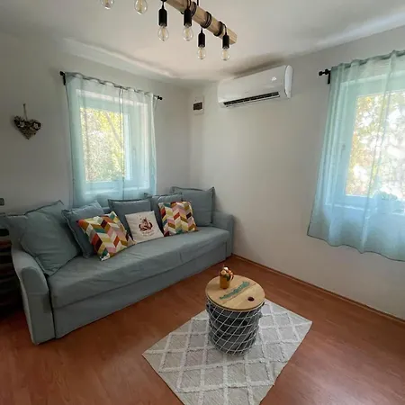 Дом отдыха Jobb, Mint Otthon Vendeghaz Кёрёшхедь