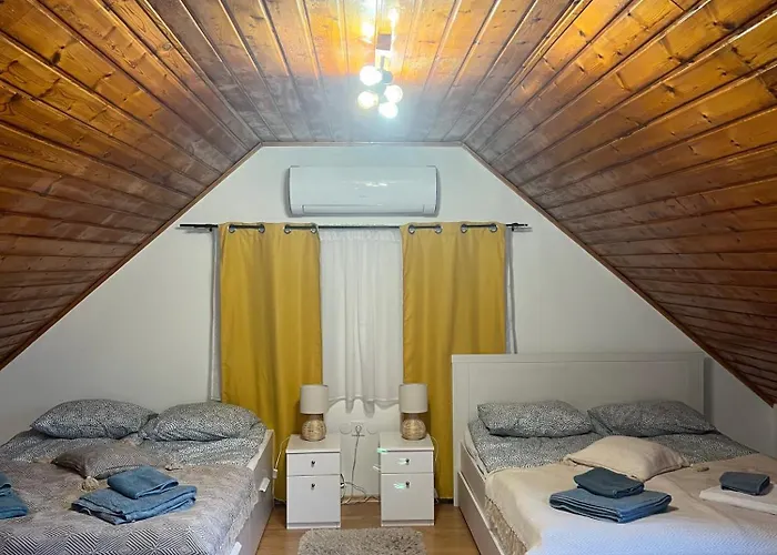 Jobb, Mint Otthon Vendeghaz